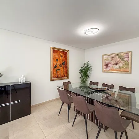V4, Jardins Branqueira9 Near Beach, * Αλμπουφέιρα